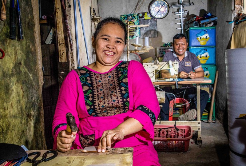 Microkrediet ondernemersverhaal Sutini, Indonesië